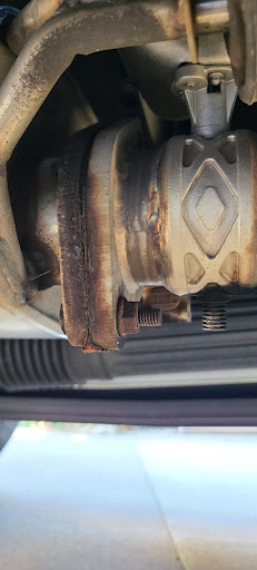 Used Car Dealer «Montrose Ford in Fairlawn», reviews and photos, 3960 Medina Rd, Fairlawn, OH 44333, USA