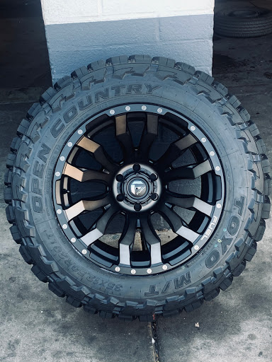 Auto Repair Shop «Stamps Auto», reviews and photos, 711 S Lindsay Rd, Gilbert, AZ 85296, USA