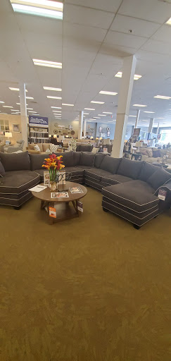 Furniture Store «Raymour & Flanigan Furniture and Mattress Store», reviews and photos, 1450 Clements Bridge Rd, Deptford Township, NJ 08096, USA