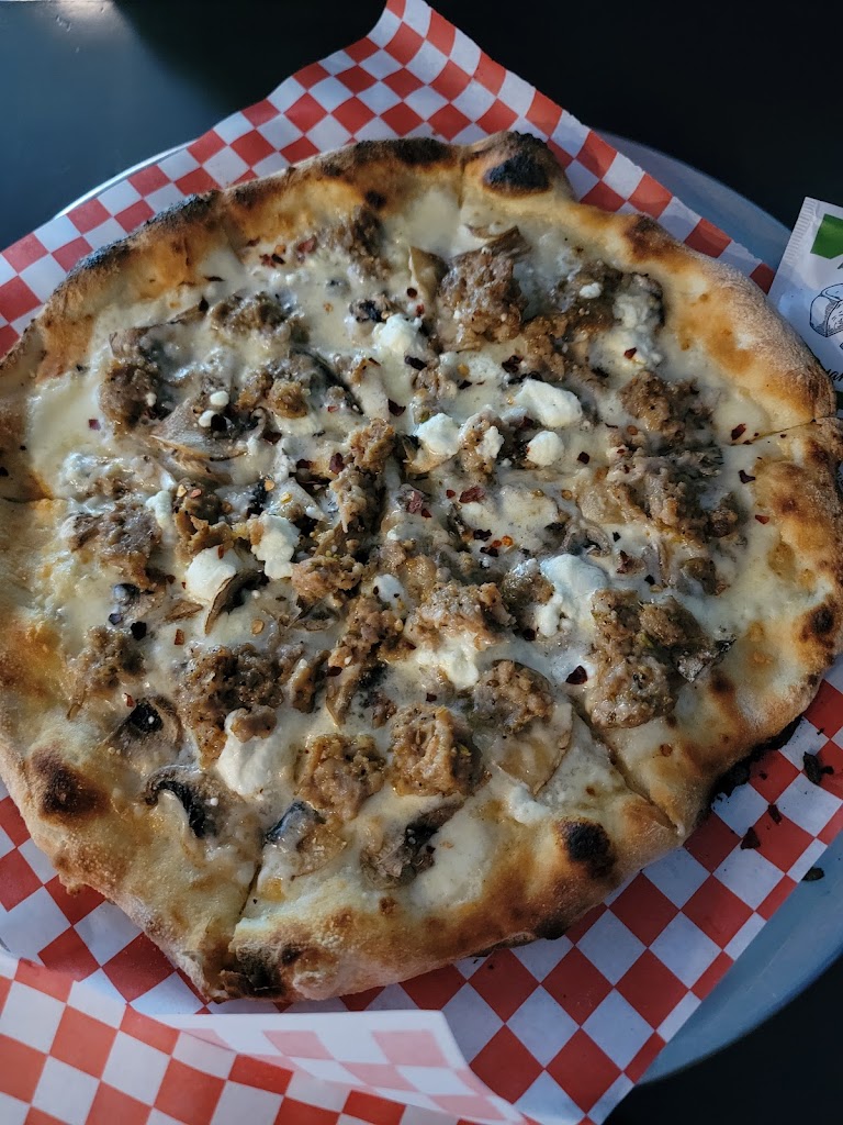La Lucciola Pizzeria 97301