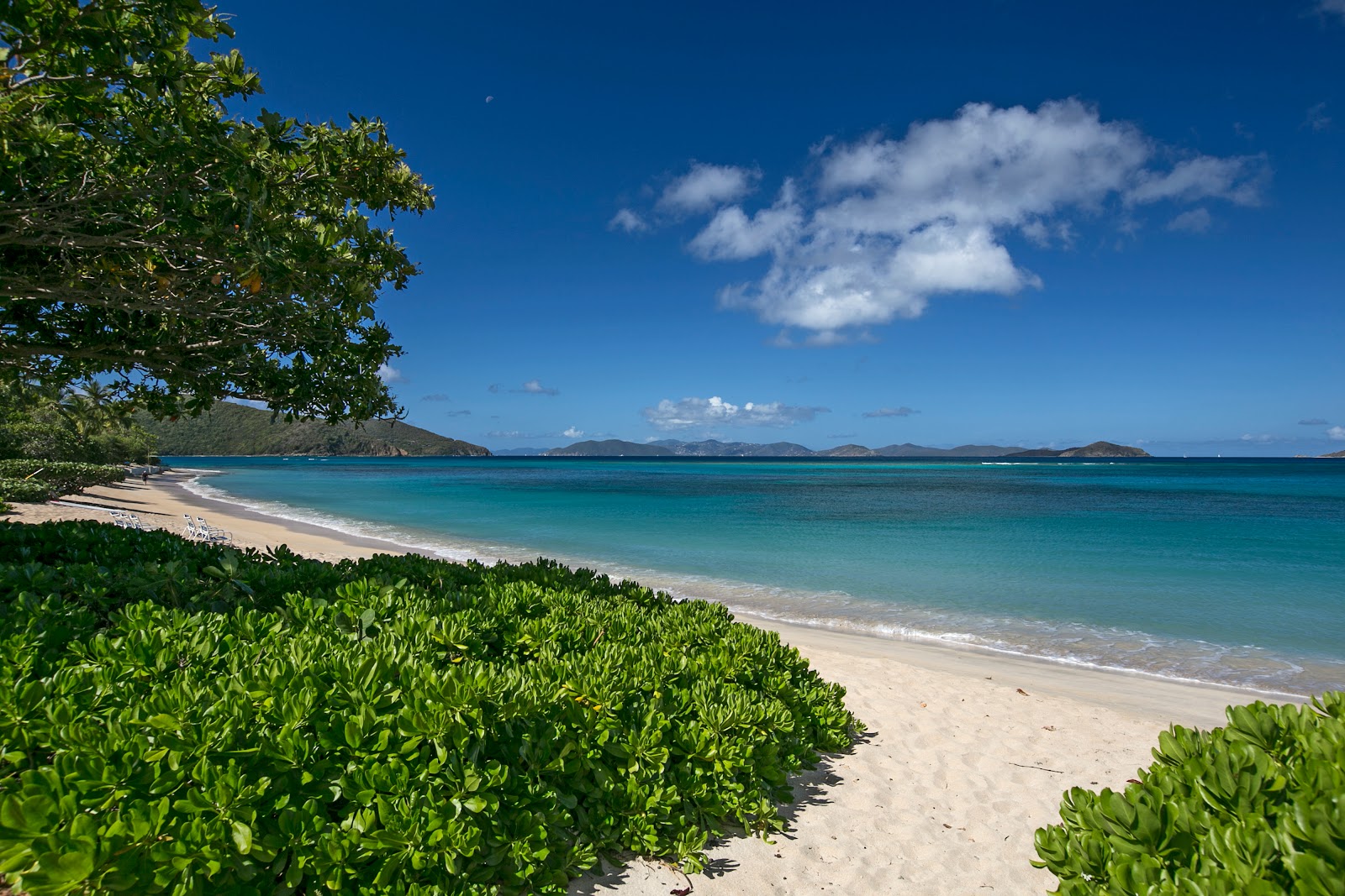 Foto van Blauwe Lagune Strand met helder fijn zand oppervlakte