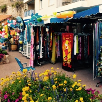 Magasin d'articles de plage Maeva Azur Shop Villefranche-sur-Mer