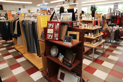 Thrift Store «Lodi House Thrift Store», reviews and photos, 221 W Lodi Ave, Lodi, CA 95240, USA