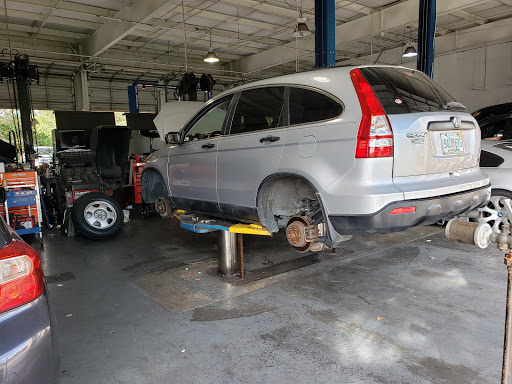 Tire Shop «Tires Plus Total Car Care University Parkway», reviews and photos, 2975 University Pkwy, Sarasota, FL 34243, USA