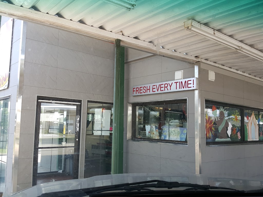 Sonic Drive-In 65560