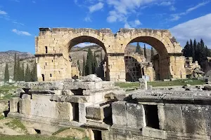 Hierapolis Bazilika image