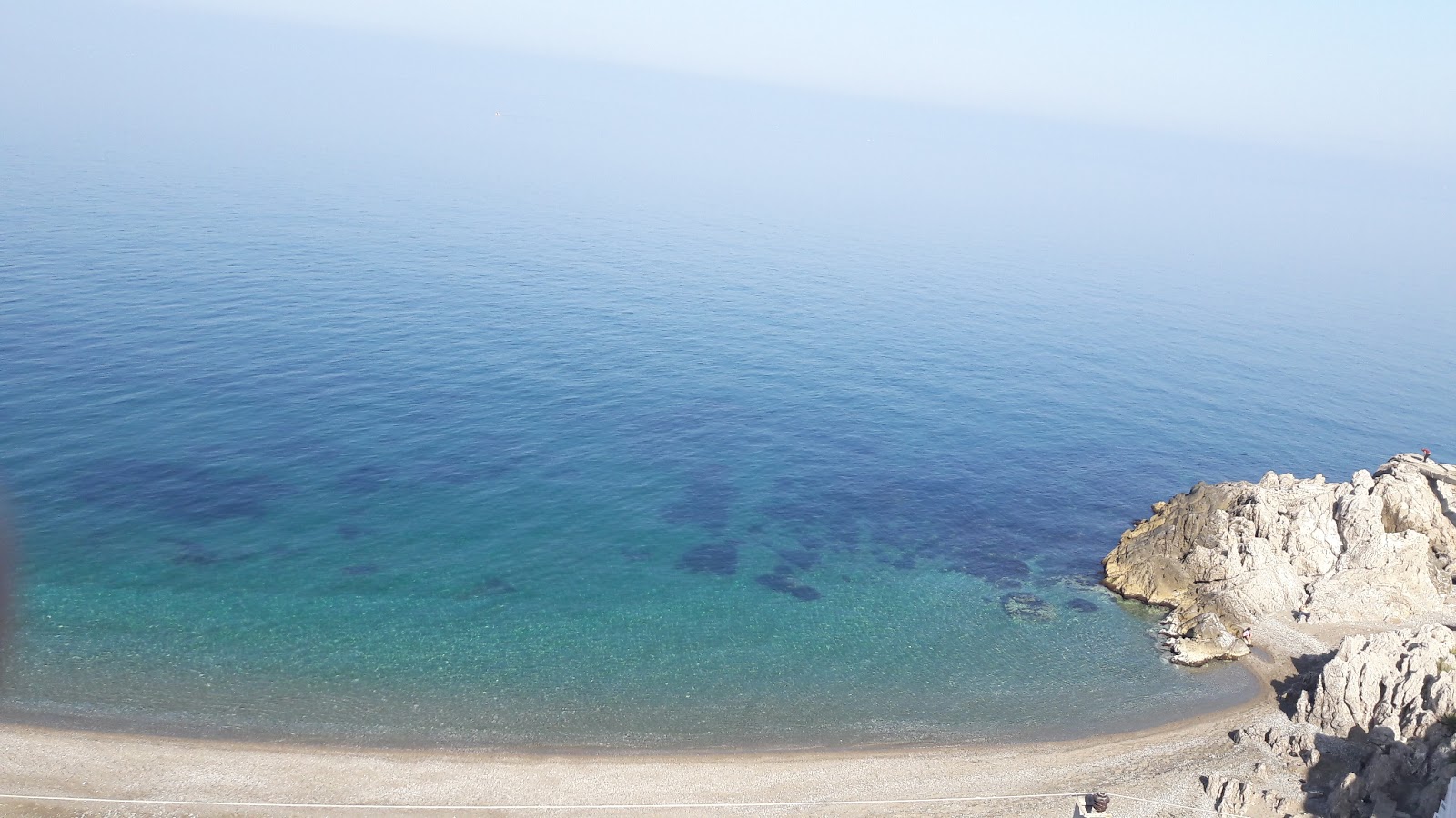 Fotografie cu Uzunkum plaj - locul popular printre cunoscătorii de relaxare