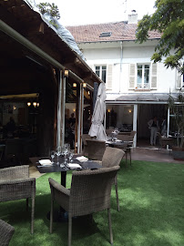 Atmosphère du Restaurant français Les Jardins de Villennes à Villennes-sur-Seine - n°15