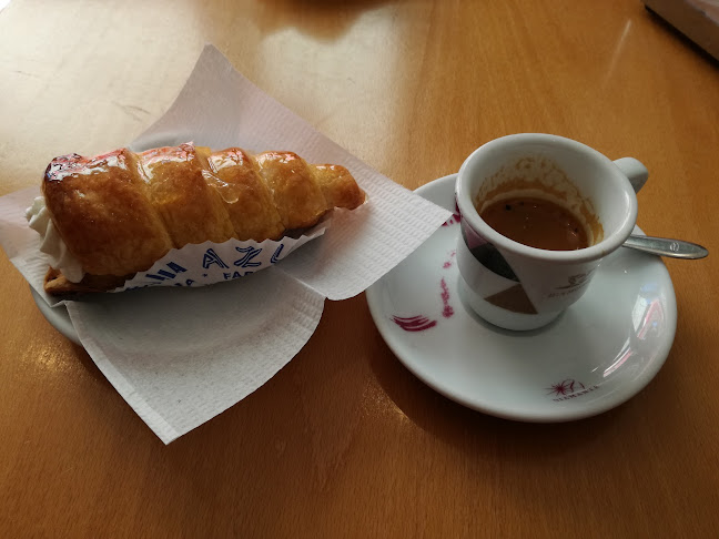 Avaliações doPastelaria Azul em Vila Viçosa - Cafeteria