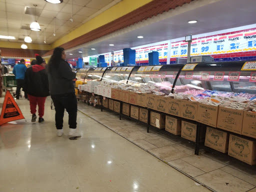 Supermarket «Morelia Supermarket Inc», reviews and photos, 4833 W Diversey Ave, Chicago, IL 60639, USA