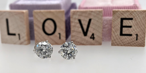 Pawn Shop «Money & More», reviews and photos, 1025 S Riverside Dr, Iowa City, IA 52246, USA