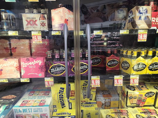 Grocery Store «Harris Teeter», reviews and photos, 33 Office Park Rd, Hilton Head Island, SC 29928, USA