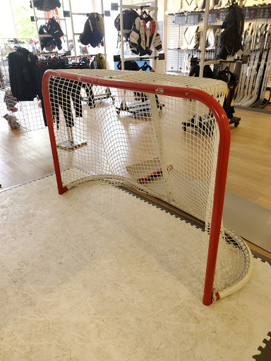 Hockey Supply Store «Total Hockey», reviews and photos, 21031 Tripleseven Rd Suite 100, Sterling, VA 20165, USA