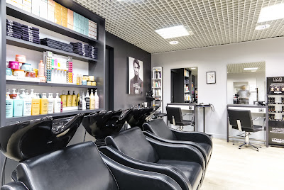 Blanc Bleu Coiffure Ccial E.Leclerc à Bressuire