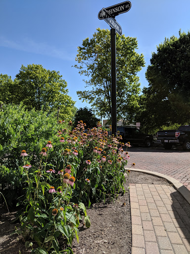 Coffee Shop «Starbucks», reviews and photos, 129 E Van Buren St B, Woodstock, IL 60098, USA