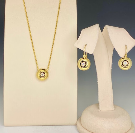 Jeweler «William Phelps Custom Jeweler», reviews and photos, 4380 Gulf Shore Blvd N #812, Naples, FL 34103, USA