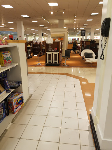 Department Store «Century 21 Department Store», reviews and photos, 1085 Old Country Rd, Westbury, NY 11590, USA