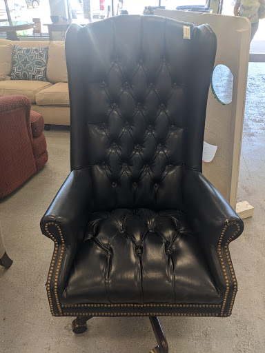 Consignment Shop «Patina Interiors», reviews and photos, 4001 Hwy 190 Service Rd, Covington, LA 70433, USA