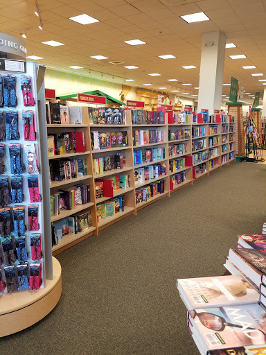 Book Store «Barnes & Noble», reviews and photos, 112 Eisenhower Pkwy, Livingston, NJ 07039, USA