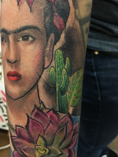 Tattoo Shop «Ageless Arts Tattoo and Body Piercing Studios», reviews and photos, 2407 S Kedzie Ave, Chicago, IL 60623, USA