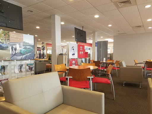 Toyota Dealer «Springhill Toyota», reviews and photos, 3062 Government Blvd, Mobile, AL 36606, USA