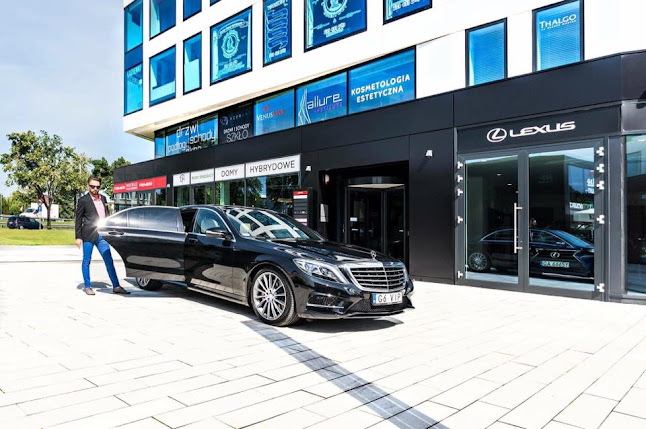 Aleja Zwycięstwa 241/7, 81-402 Gdynia