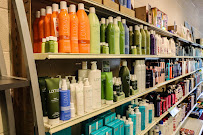 Red's Beauty & Barber Salon - Photo 4 - Car repair in Yuba City, CA, Yuba City