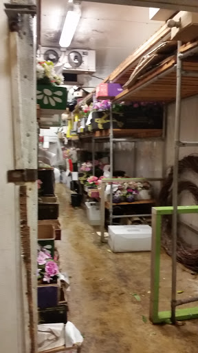 Florist «Flower Basket», reviews and photos, 302 N Lake St, Aurora, IL 60506, USA