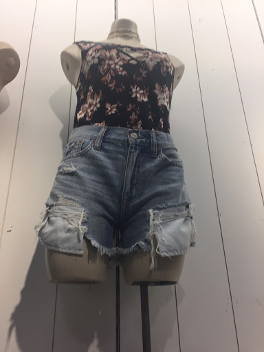 Clothing Store «AEO Factory Store», reviews and photos, 8200 Vineland Ave Suite 101, Orlando, FL 32821, USA