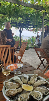Plats et boissons du Bar-restaurant à huîtres La Cabane de l'Aiguillon à La Teste-de-Buch - n°8