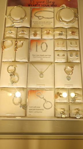 Jewelry Store «Pandora», reviews and photos, 384 Memorial City Mall, Houston, TX 77024, USA