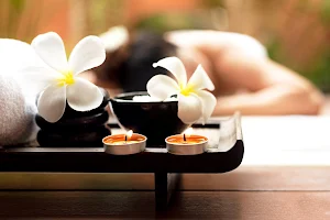 Malai Thai Massage image