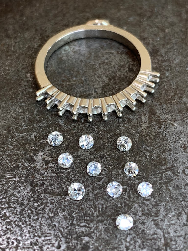 Jewelry Store «KB Jewelers», reviews and photos, 68 Great Rd, Bedford, MA 01730, USA