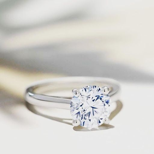 Jewelry Store «Meridian Diamond Co», reviews and photos, 780 Holcomb Bridge Rd, Roswell, GA 30076, USA