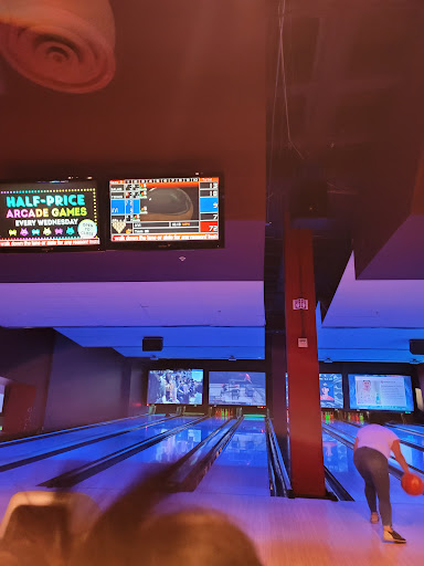 Bowling Alley «Bowlmor Cupertino», reviews and photos, 10123 N Wolfe Rd, Cupertino, CA 95014, USA