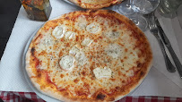 Plats et boissons du Restaurant italien Pizza Gigi Montmartre à Paris - n°4