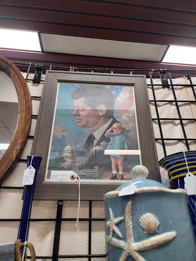 Shopping Mall «Pismo Coast Shopping Plaza», reviews and photos, 555 5 Cities Dr, Pismo Beach, CA 93449, USA