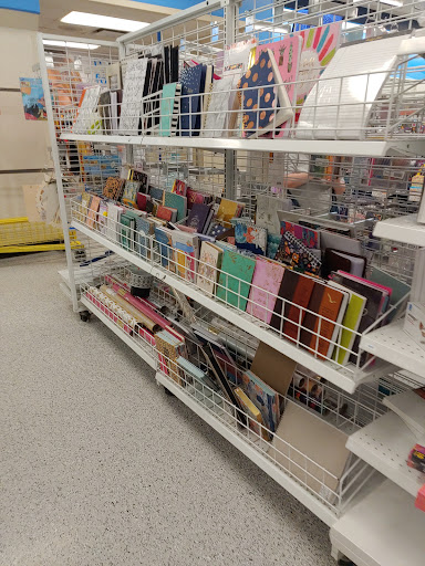 Clothing Store «Ross Dress for Less», reviews and photos, 926 Airport Center Rd, Allentown, PA 18109, USA