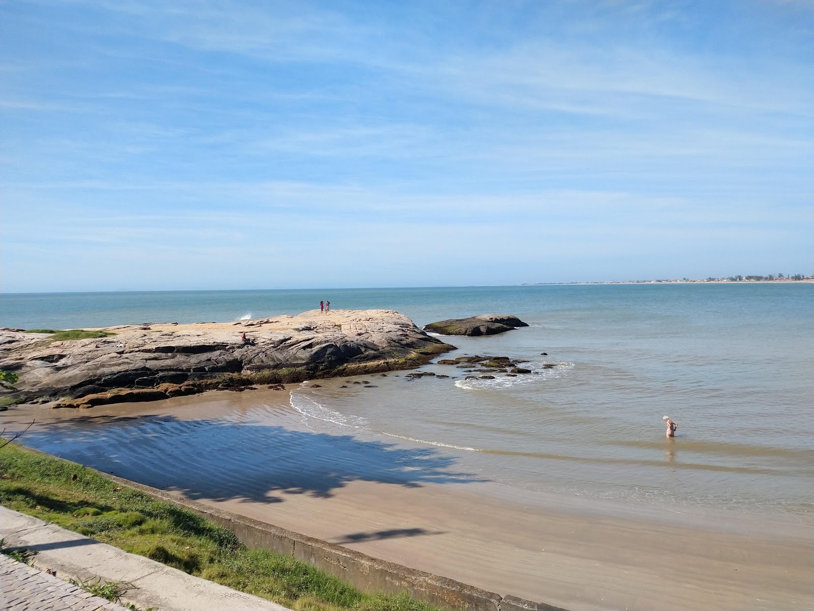 Foto von Praia da Tartaruga mit sehr sauber Sauberkeitsgrad