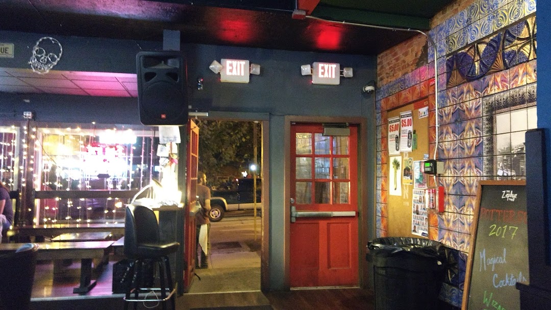 Zephyr Pub