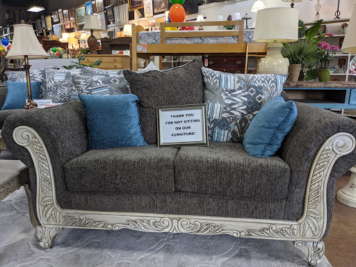 Thrift Store «Bridge House Thrift Store», reviews and photos, 4243 Earhart Blvd, New Orleans, LA 70130, USA