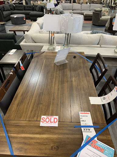 Outlet Store «Rooms To Go Outlet Furniture Store - Pearl River», reviews and photos, 63295 Old Military Rd, Pearl River, LA 70452, USA