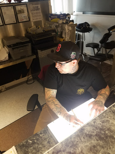 Tattoo Shop «Visible Ink Tattoo Studio», reviews and photos, 689 Broadway, Malden, MA 02148, USA