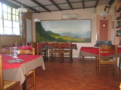 RESTAURANT LE CAQUELON à Moulins