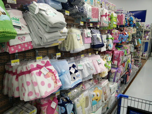 Discount Store «Walmart», reviews and photos, 1570 Chester Pike, Eddystone, PA 19022, USA