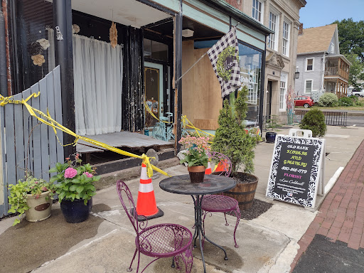 Consignment Shop «Old Bank Flowers Art and Marketplace», reviews and photos, 66 Main St, East Hampton, CT 06424, USA