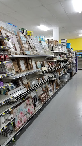 Discount Store «Dollar General», reviews and photos, 146 Waynesville Plaza, Waynesville, NC 28786, USA