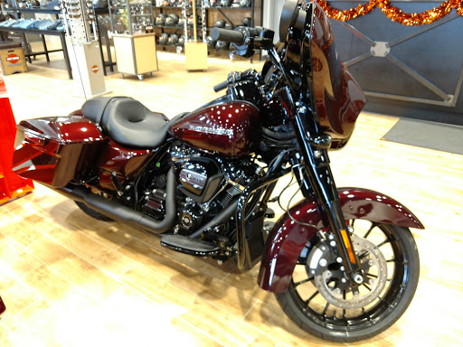 Motorcycle Dealer «McGrath Dubuque Harley Davidson», reviews and photos, 145 N Cres Ridge, Dubuque, IA 52003, USA