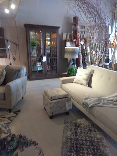 Furniture Store «Newell Hunt Furniture», reviews and photos, 113 W Stewart Ave, Puyallup, WA 98371, USA