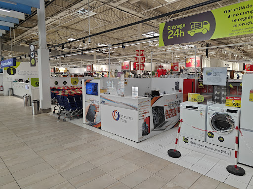 Manzana Rota Carrefour Los Barrios en Algeciras, Cádiz